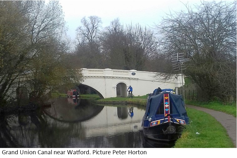 Grand Union Canal near Watford..jpg